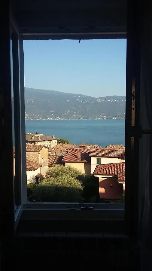 La Petite Maison Gargnano 0*,  Italy
